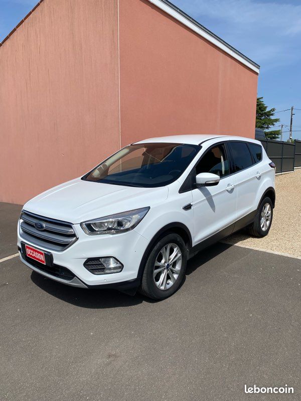 FORD KUGA 1,5 TDCI 120. Boite auto (image 1)