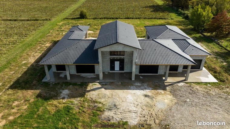 Maison 12 pièces 436 m²