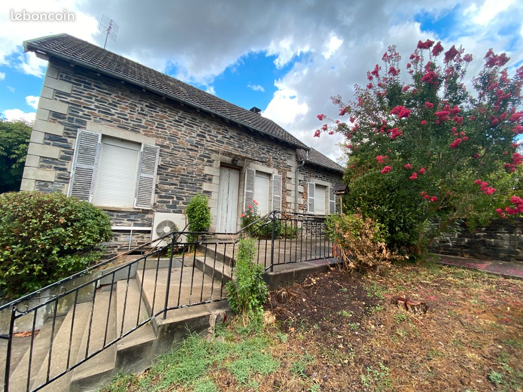 Maison 3 pièces 67 m² · à Objat · 67 m² · 55 000 €