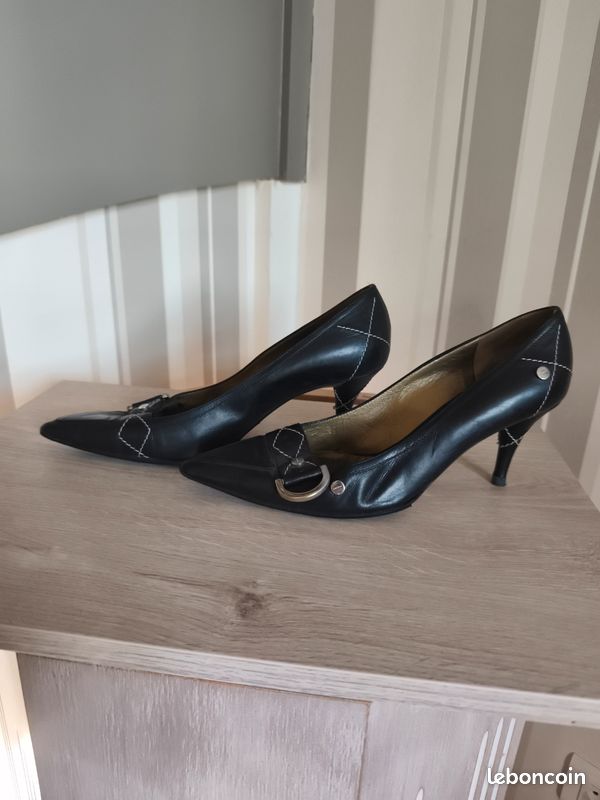 Escarpins Givenchy. Taille 38 (image 2)