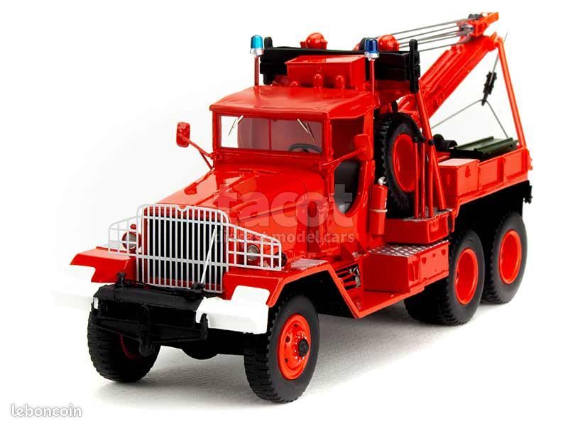Camion Grue Pompier Ward La France échelle 1:43 - Modèle Alerte Référence 0076, En Résine Rouge, Neuf