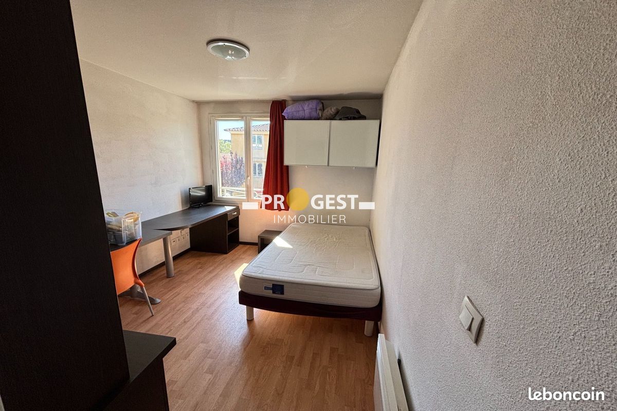 Appartement 1 pièce 17 m² à Le Tholonet