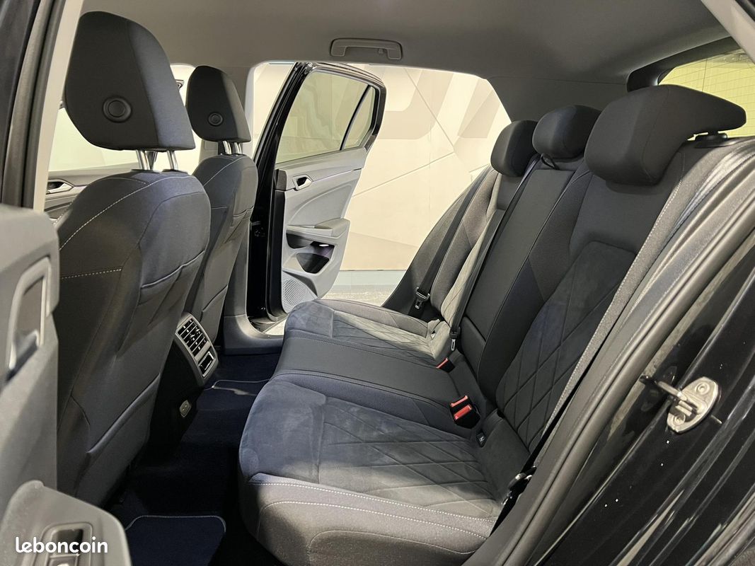 VOLKSWAGEN GOLF 2.0 TDI SCR 150 DSG7 Style (image 9)