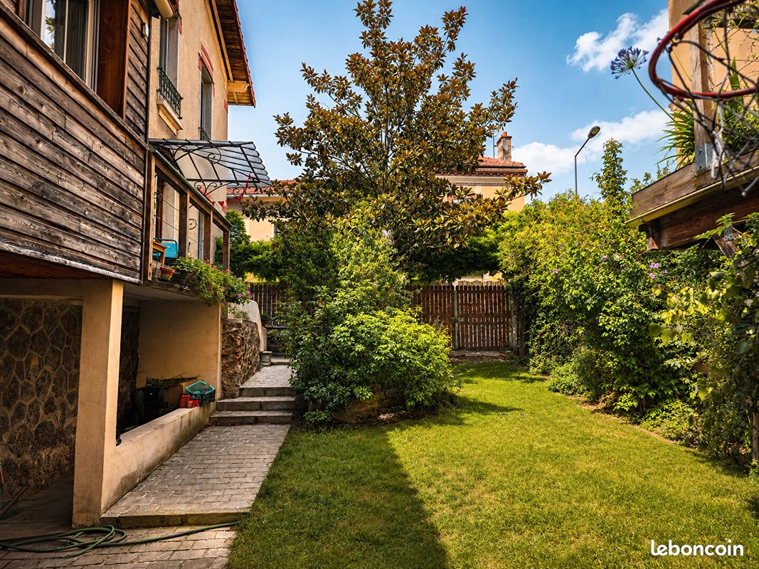 Maison 6 pièces 167 m² · à Malakoff · 167 m² · 2 600 €