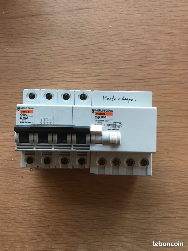 Disjoncteur tetra 40A différentiel (image 1)