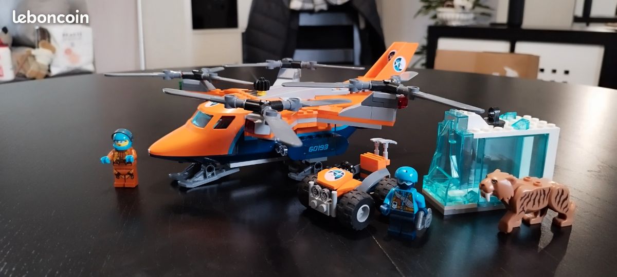 LEGO City 60193 Arctic Expedition L'hélicoptère arctique (image 1)