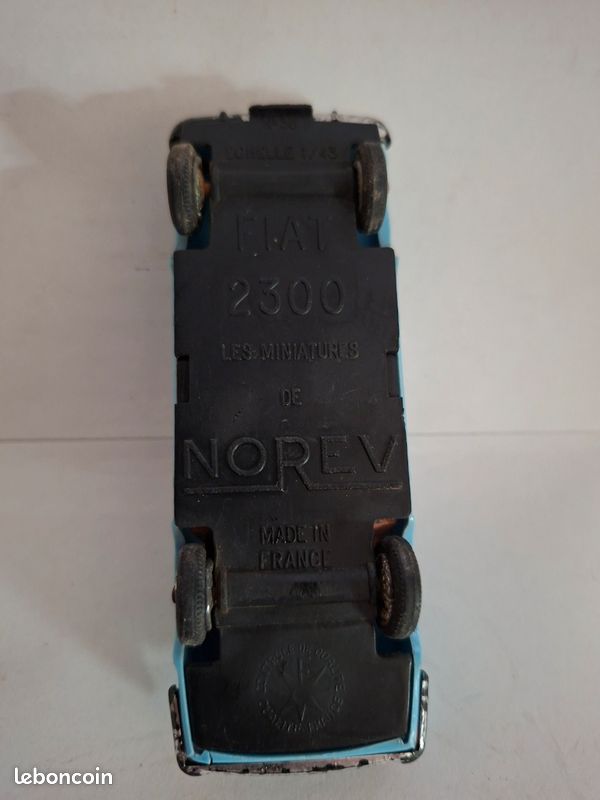 Norev ancienne Fiat 2300 (image 5)