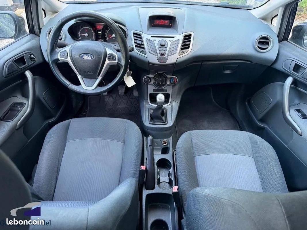 Ford Fiesta 1.4 TDCi 71cv Trend 2ème main (image 2)
