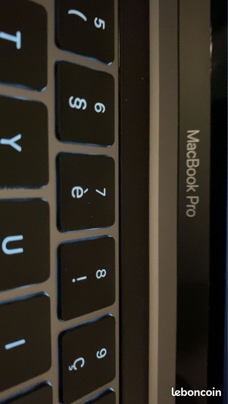 Mac book 2022 (image 4)