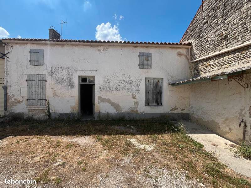 Maison 2 pièces 47 m² · à Matha · 47 m² · 50 000 €