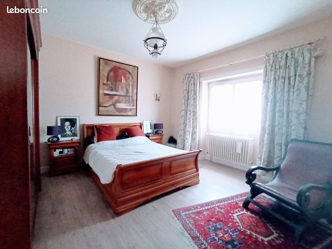 Maison 12 pièces 340 m² - Châtellerault 86100 (image principale 7)