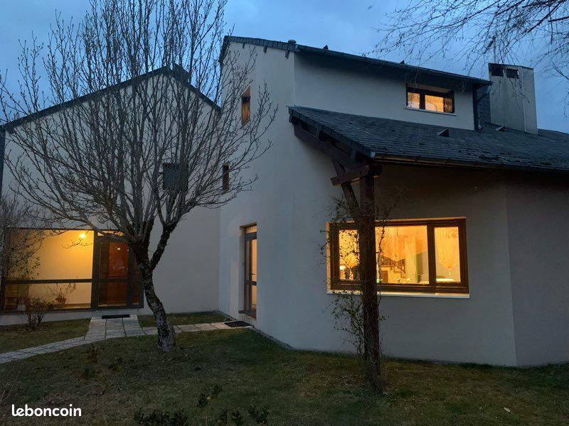 Immeuble 11 pièces 247 m² · à Égletons · 247 m² · 250 000 €