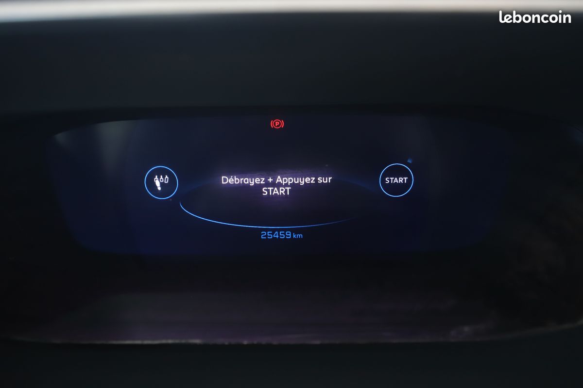 Peugeot 208 1.2 PureTech GT 100 ch (image 16)