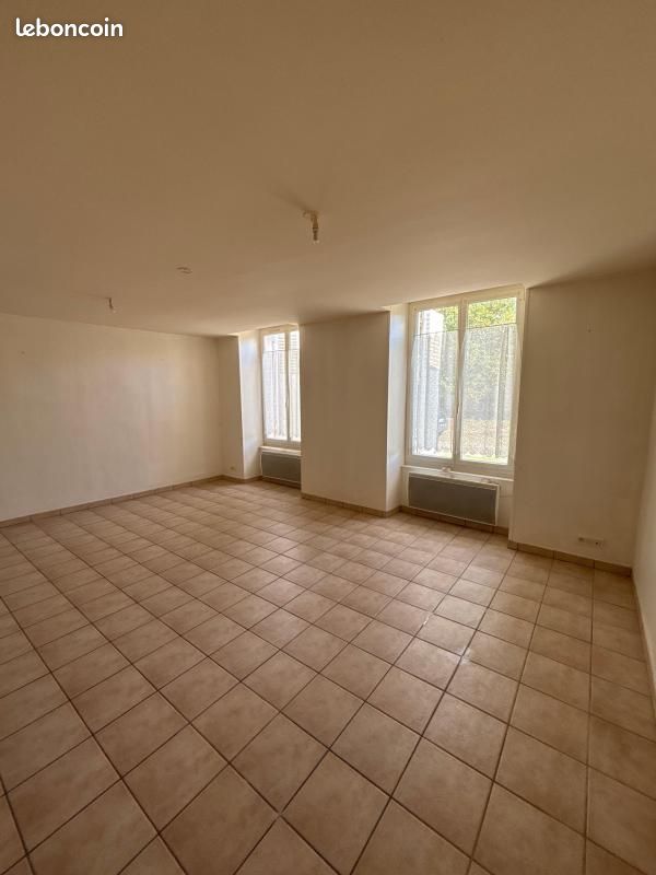 Appartement 2 pièces 72 m² · à Neuvy-sur-Loire · 72 m² · 427 €/mois