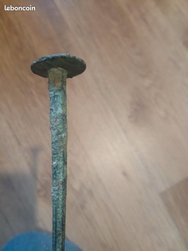 Antiquité, clou en bronze (image 7)