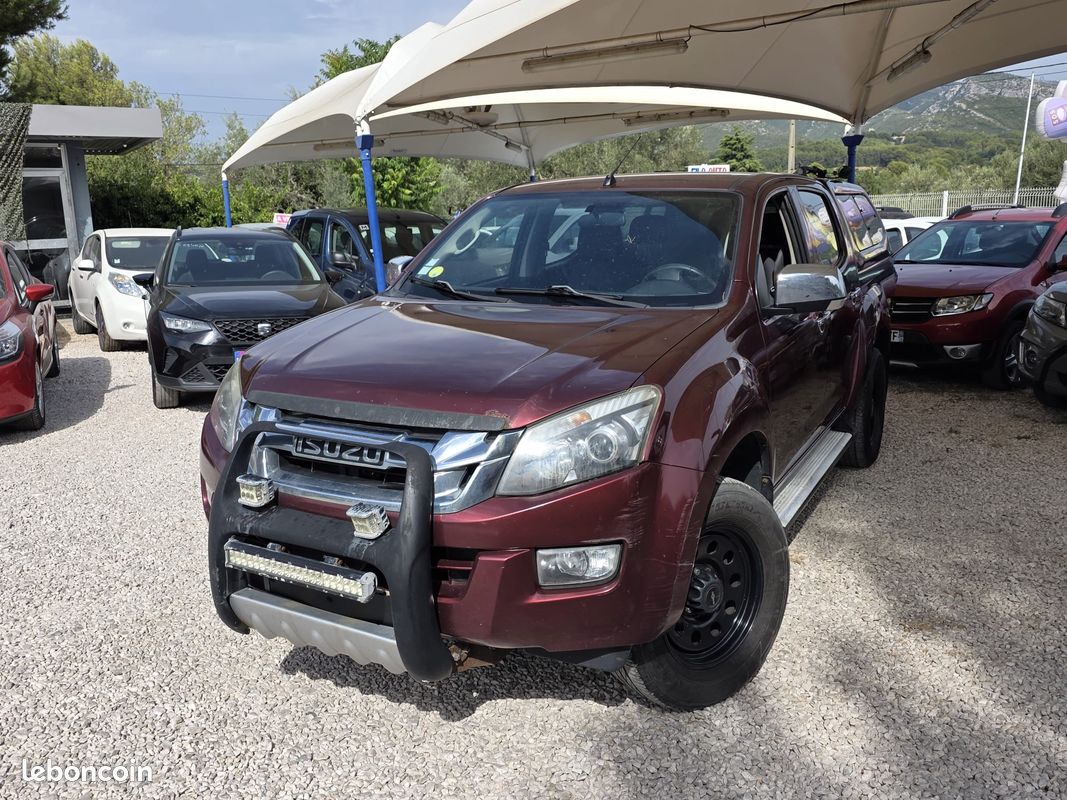 ISUZU D-MAX 2.5 4X4 CAB SOLAR Véhicule Première main (image 1)
