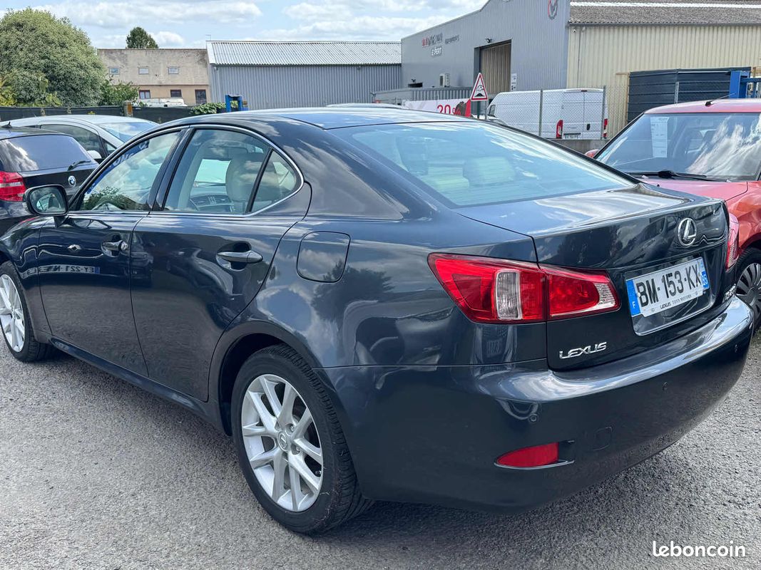Lexus is200 (image 4)