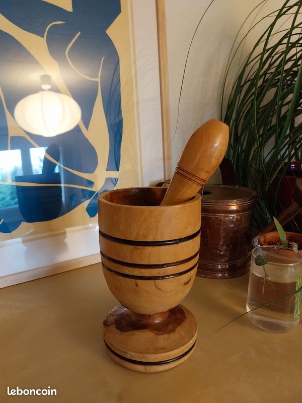 Beau Mortier en bois avec pilon Neuf (image 2)