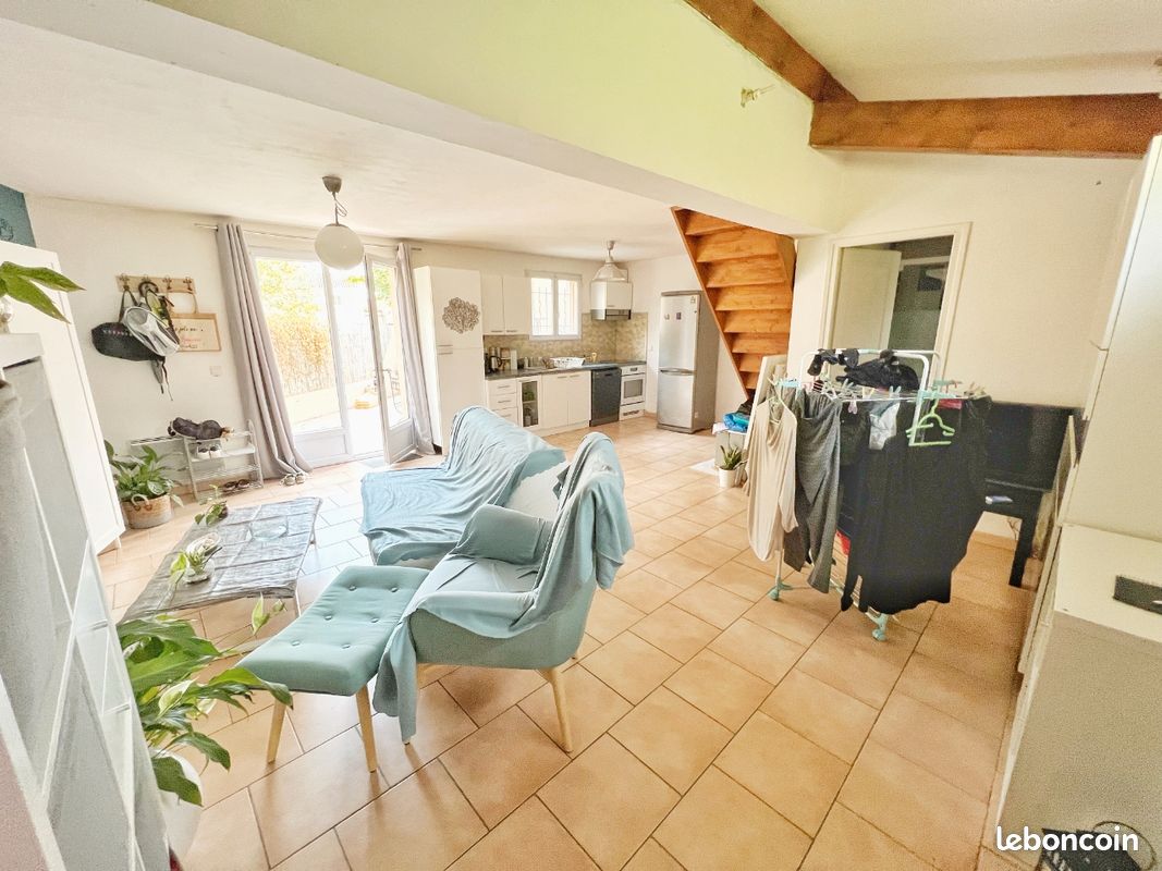 Appartement 3 pièces 70 m² · à Rousset · 70 m² · 950 €