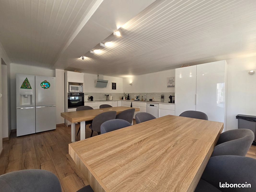 Maison 6 pièces 180 m² · à Mornac · 180 m² · 221 000 €