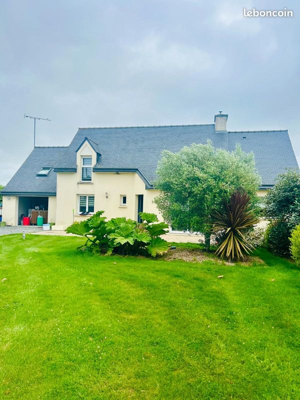 Maison 5 pièces 146 m² · à Bréhand · 146 m² · 272 950 €