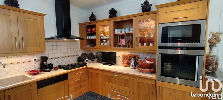 Maison 9 pièces 225 m²