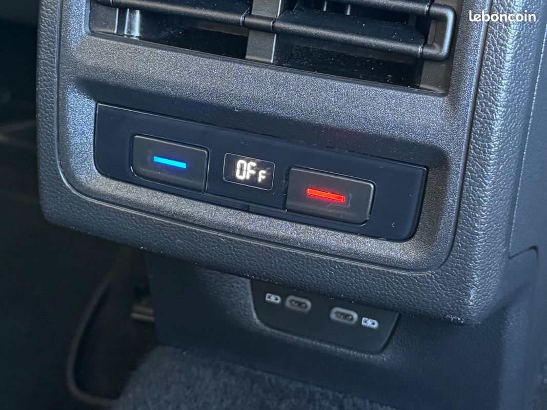 Volkswagen golf 1.5 e-tsi 150 business mhev hybrid dsg bva + carplay + camera + acc (image 30)
