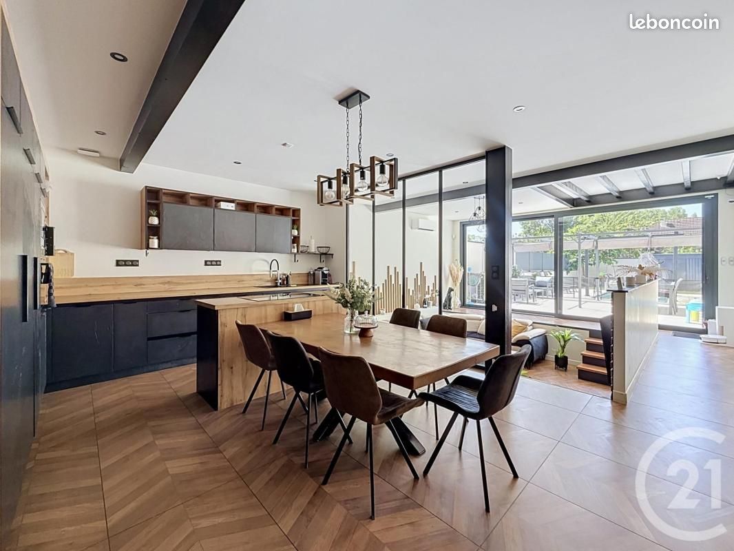 Maison 5 pièces 126 m² · à Dijon · 126 m² · 425 000 €