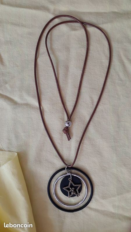 Collier pendentif (image 1)