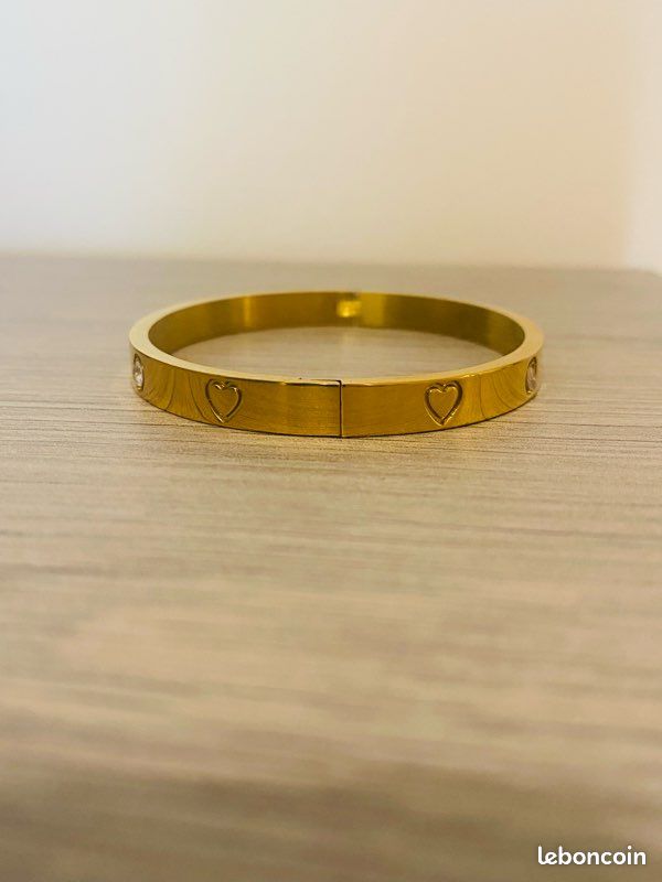 Bracelet Cœur En Zirconium Noir Et Jonc Doré - Bijou Femme, Neuf Sans Emballage