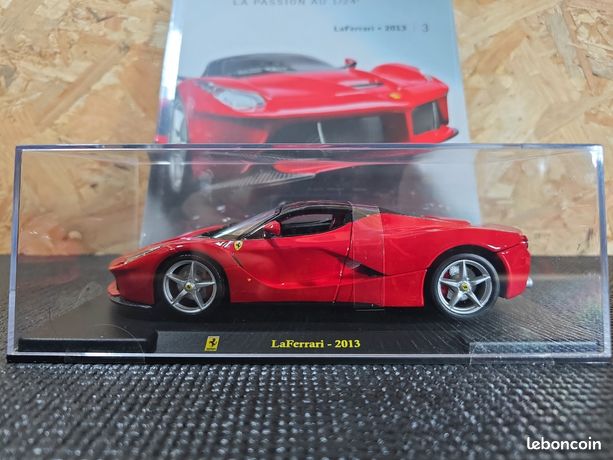 Miniature Hachette 1/24 - Ferrari 2013 N°3 - Collection Les Grandes Ferrari + Fascicule