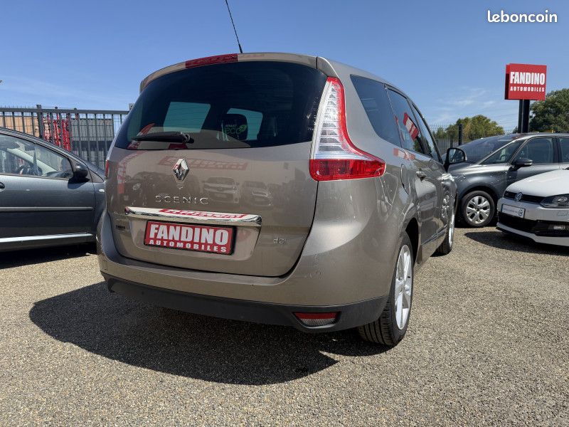 Renault GRAND SCENIC III 1.6 DCI 130CH ENERGY DYNAMIQUE ECO² 5 PLACES (image 13)