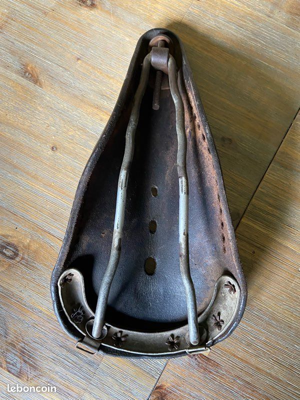 Selle Vélo PEARL, Vintage Artannes-sur-Thouet 49260 Sport - Loisir Selle Vélo PEARL, Vintage Artannes-sur-Thouet 49260 Sport - Loisir