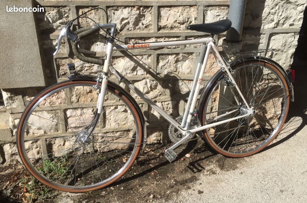 Vélo Peugeot demi course 10 vitesses années 70 à retaper