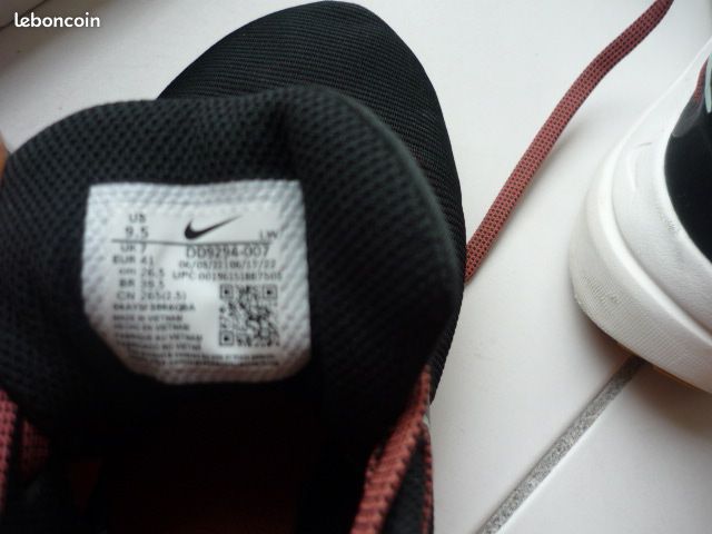 Baskets Nike pointure 41 - excellent état (image 7)