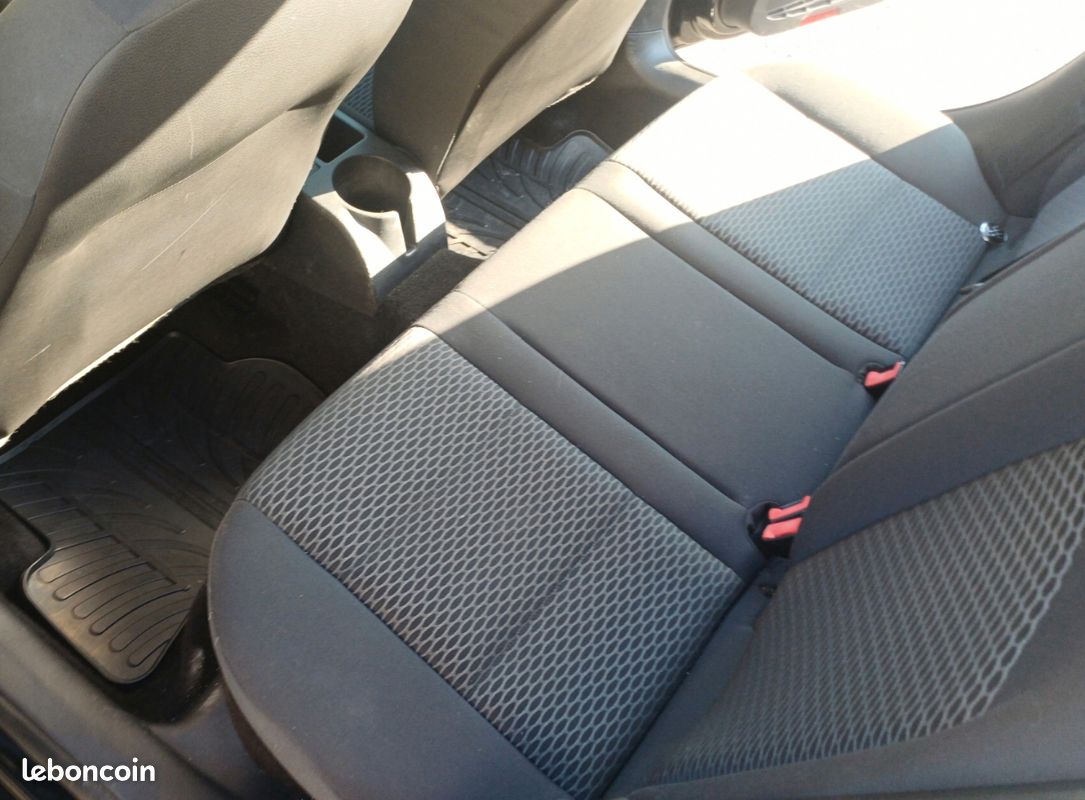 Volkswagen golf (image 5)
