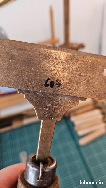 Matériel de reliure : Composteur police caractère 607 (image 2)