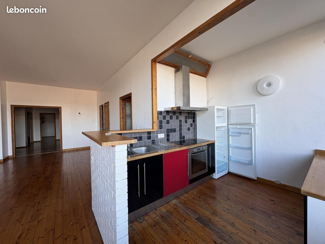 Appartement 4 pièces 125 m² · au Puy-en-Velay · 125 m² · 740 €/mois