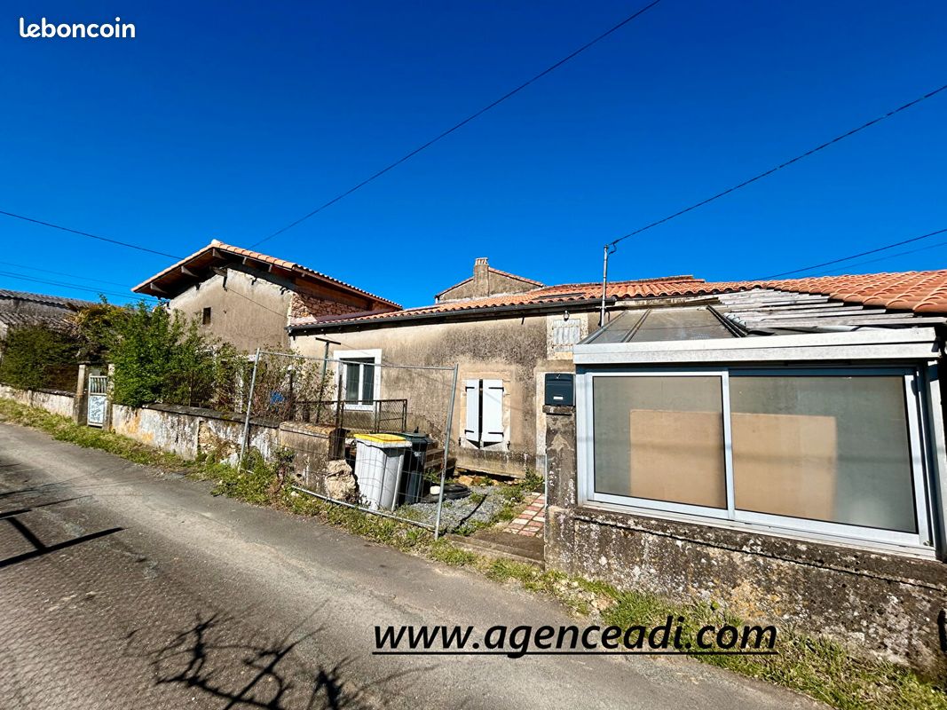 Maison 4 pièces 147 m² · à Azay-le-Brûlé · 147 m² · 81 000 €