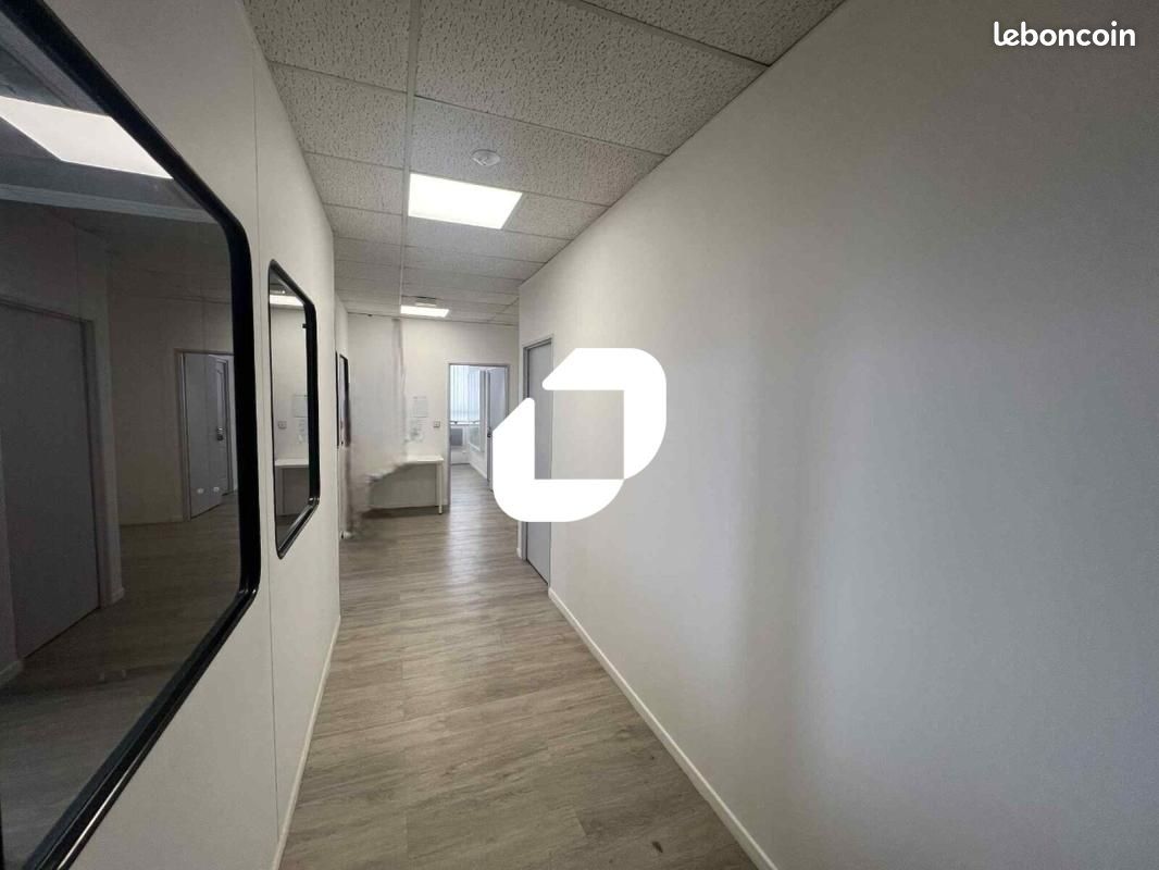 Bureau 260 m² (image 4)