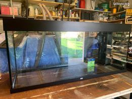 Aquarium JUWEL 240 litres (image 2)