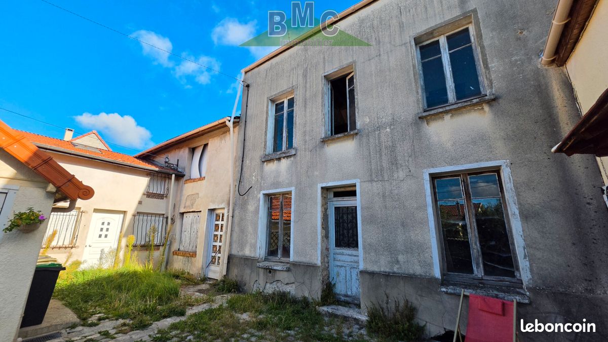 Maison 9 pièces 145 m² · à Le Plessis-Bouchard · 145 m² · 220 000 €
