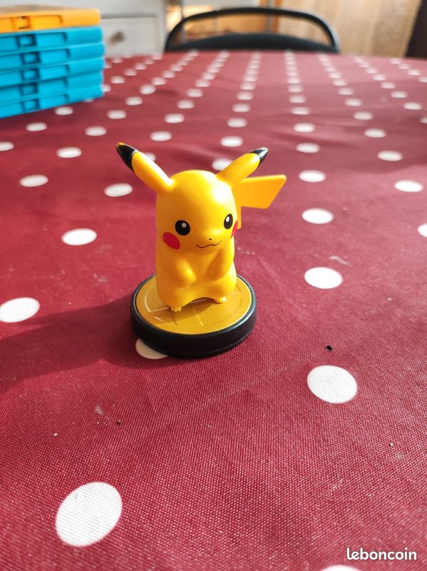 Amiibo Pikachu (image 1)
