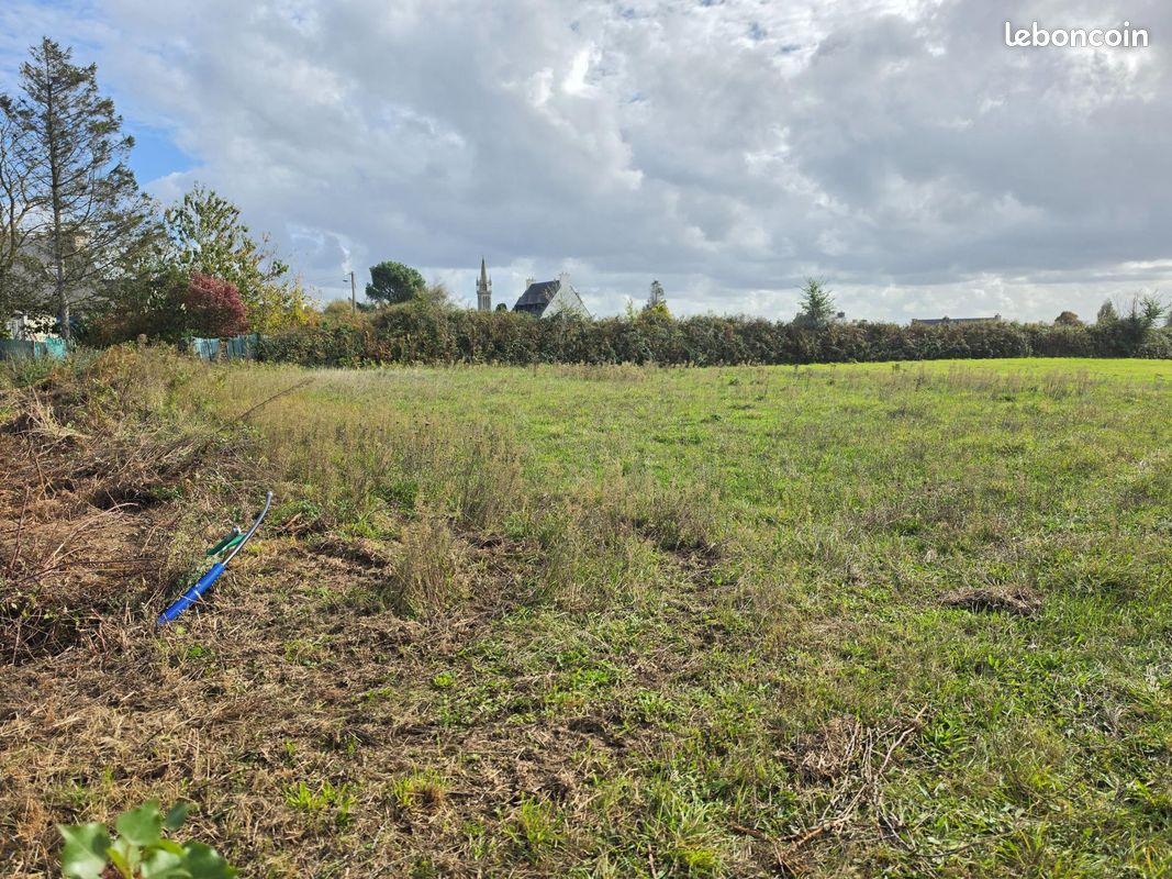 Terrain 1159 m² · à Plouguiel · 1 159 m² · 85 000 €