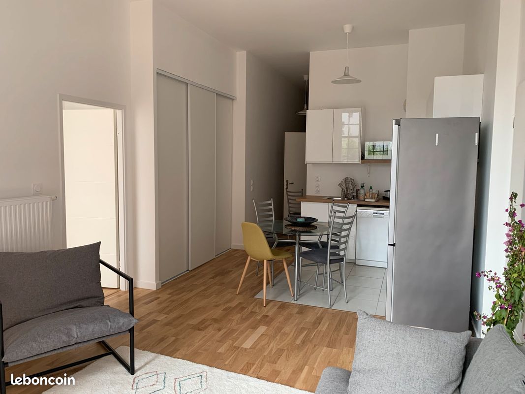 T4 Brazza Chaban Delmas 81m2 meublé très lumineux - Bordeaux 33100 La Bastide (image 2)
