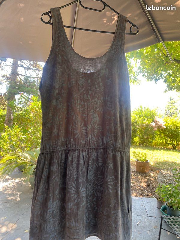 Robe estivale courte (image 1)