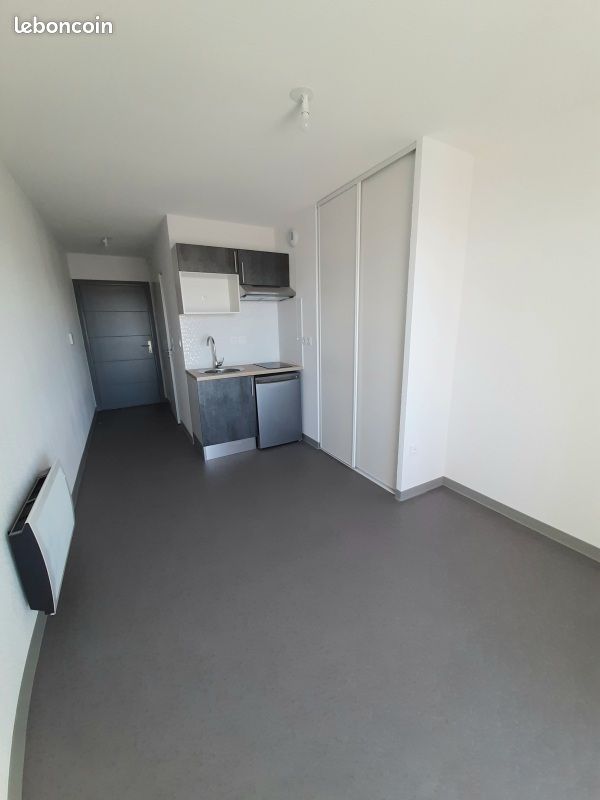 Studio 1 pièce 18 m² (image 3)