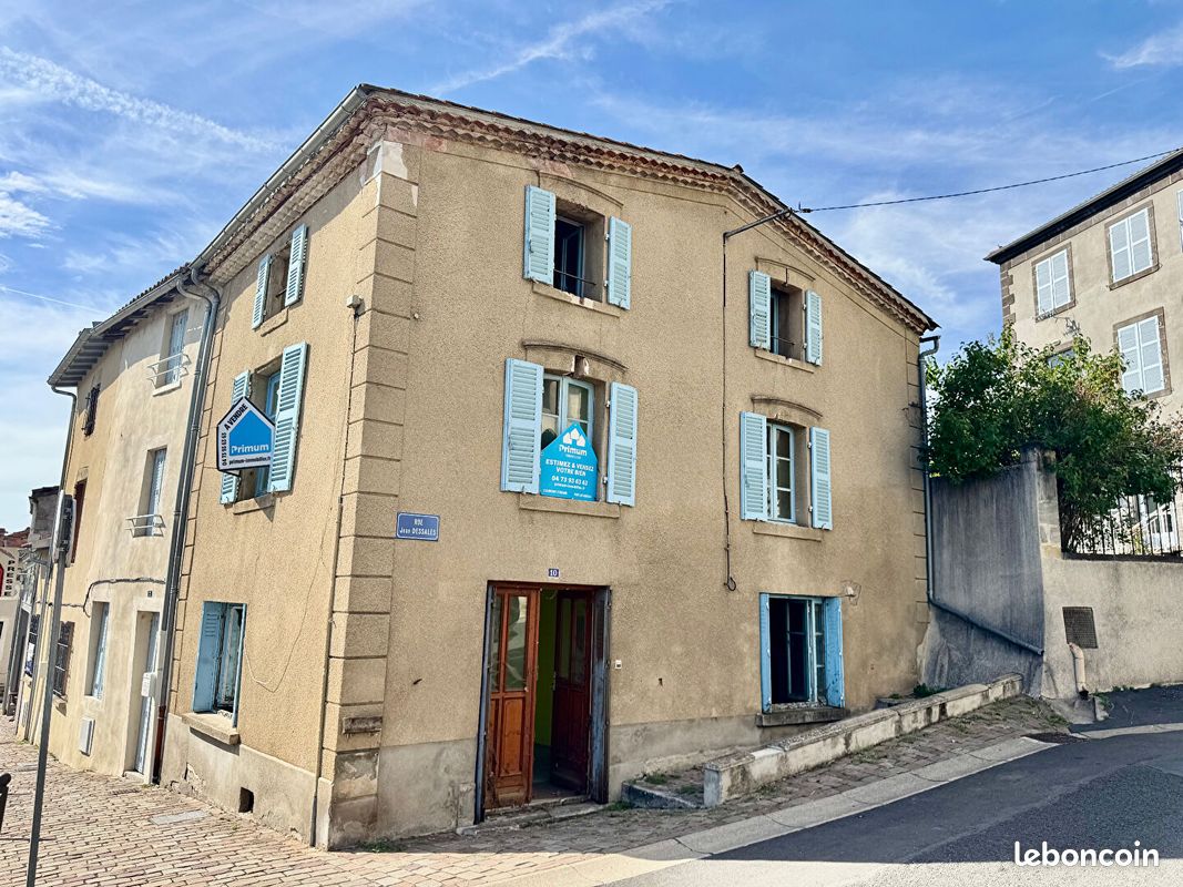 Maison 5 pièces 87 m² · à Lezoux · 87 m² · 75 000 €