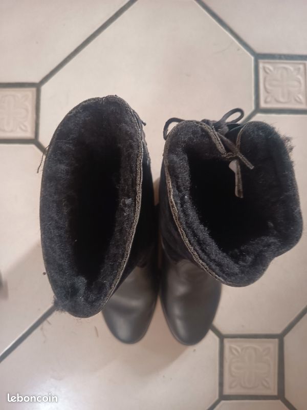 Bottes fourrées femme ou enfant (image 2)