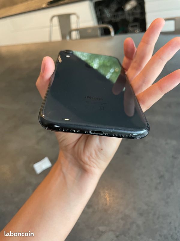 IPhone XR (image 8)